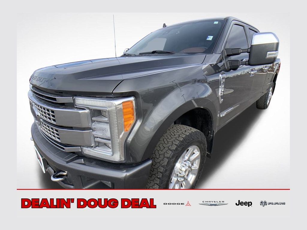 2019 Ford F-350 Super Duty Platinum's photo