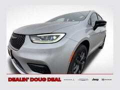 2026 Chrysler Pacifica Limited Passenger Van