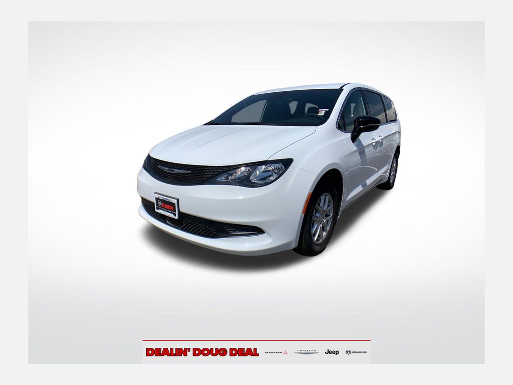 2026 Chrysler Voyager LX's photo