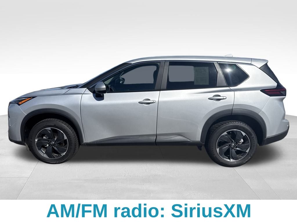2024 Nissan Rogue SV photo 2
