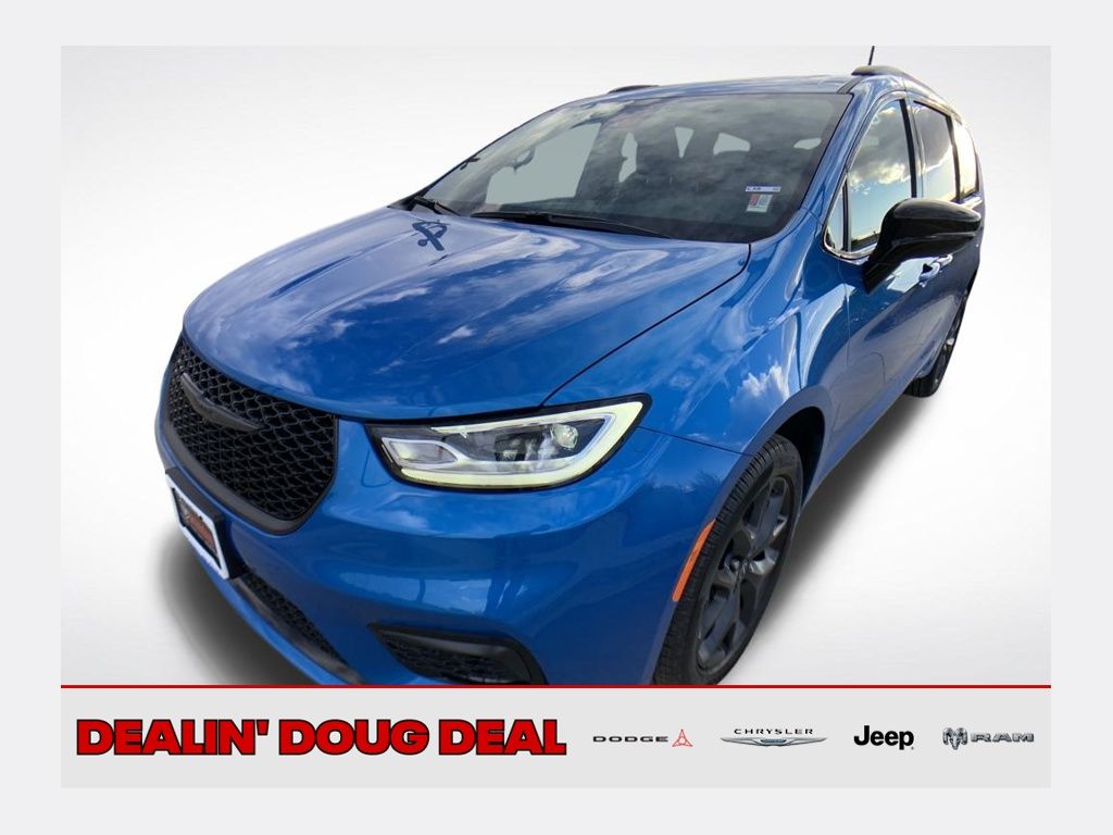 2026 Chrysler Pacifica Limited's photo