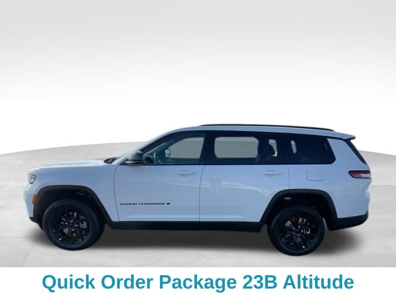 2025 Jeep Grand Cherokee Altitude photo 2