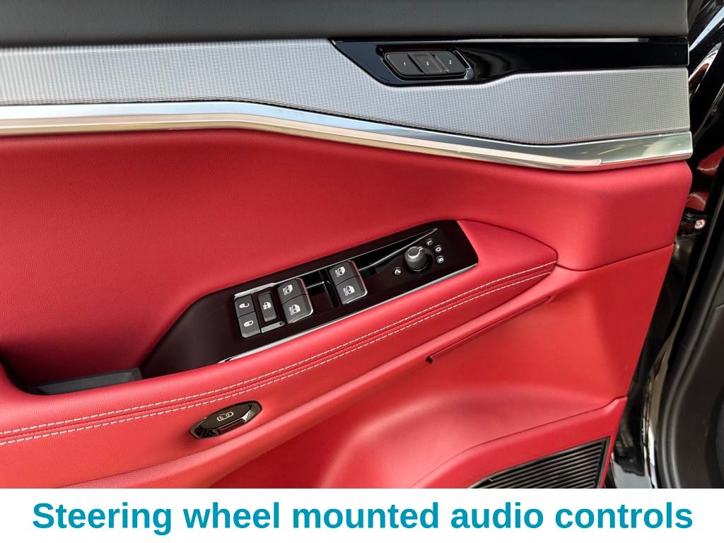 2025 Jeep Wagoneer S Launch Edition - Photo 12