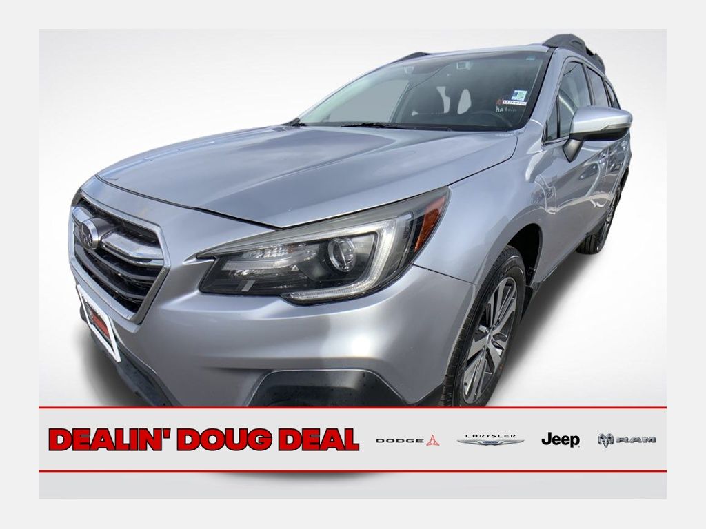 2018 Subaru Outback Limited's photo