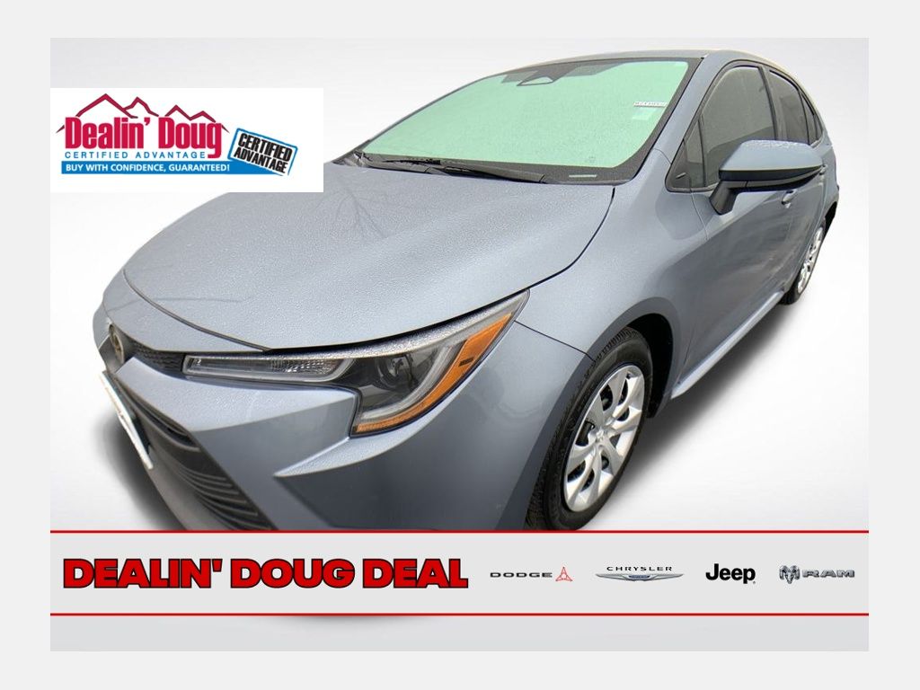 2023 Toyota Corolla LE's photo