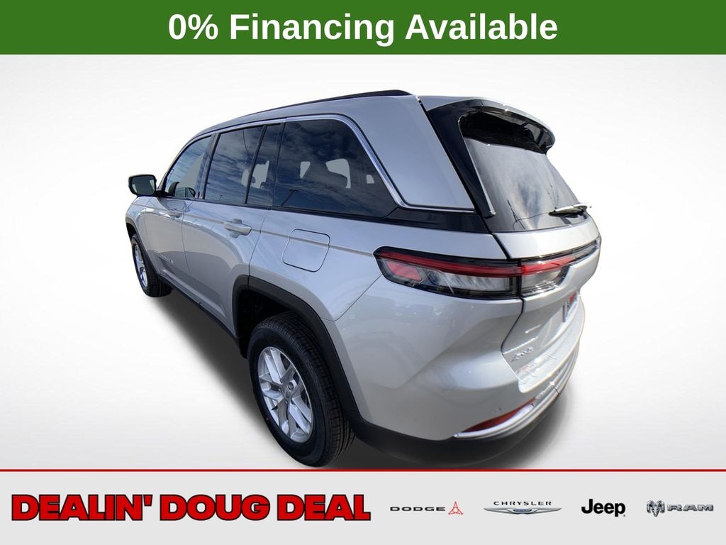 New 2026 Jeep Grand Cherokee Laredo Sport Utility