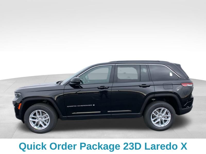 2025 Jeep Grand Cherokee Laredo photo 2