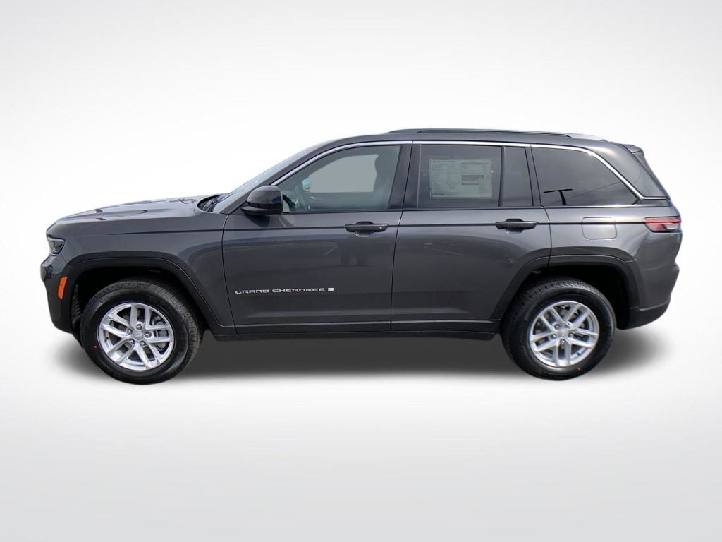 New 2026 Jeep Grand Cherokee Laredo Sport Utility