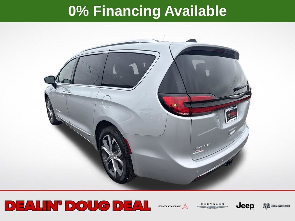 New 2026 Chrysler Pacifica Pinnacle Passenger Van