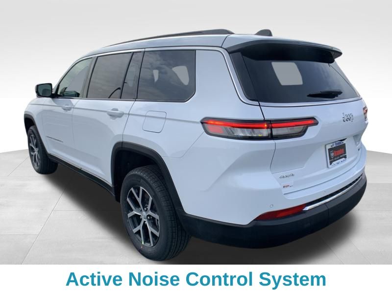 2025 Jeep Grand Cherokee Limited photo 2