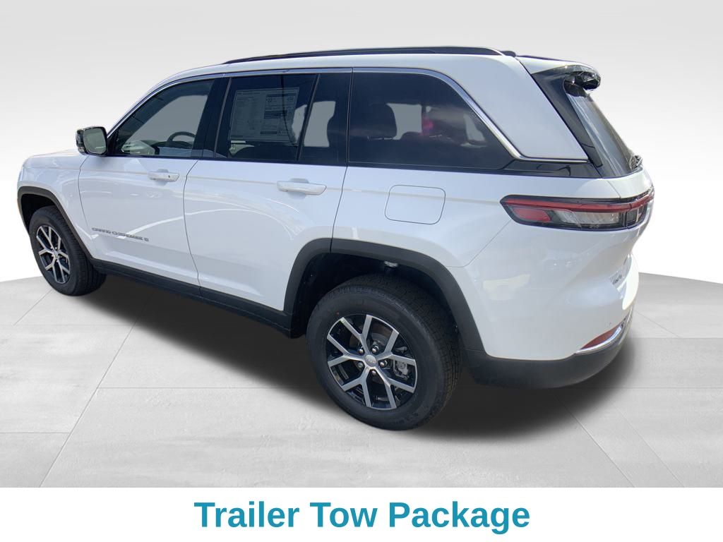2025 Jeep Grand Cherokee Limited photo 2