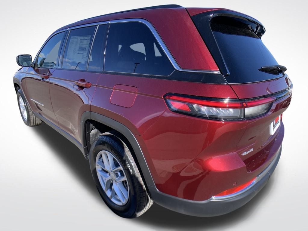 New 2026 Jeep Grand Cherokee Laredo Sport Utility