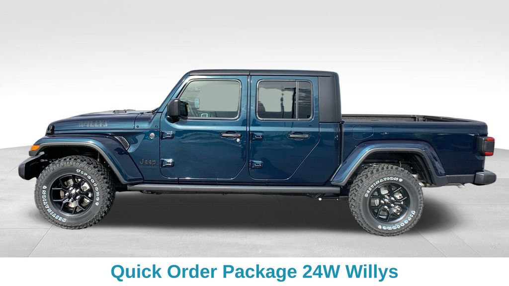 2025 Jeep Gladiator Willys photo 2
