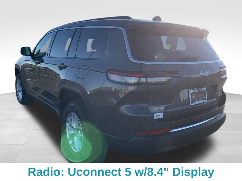2025 Jeep Grand Cherokee Laredo photo 3