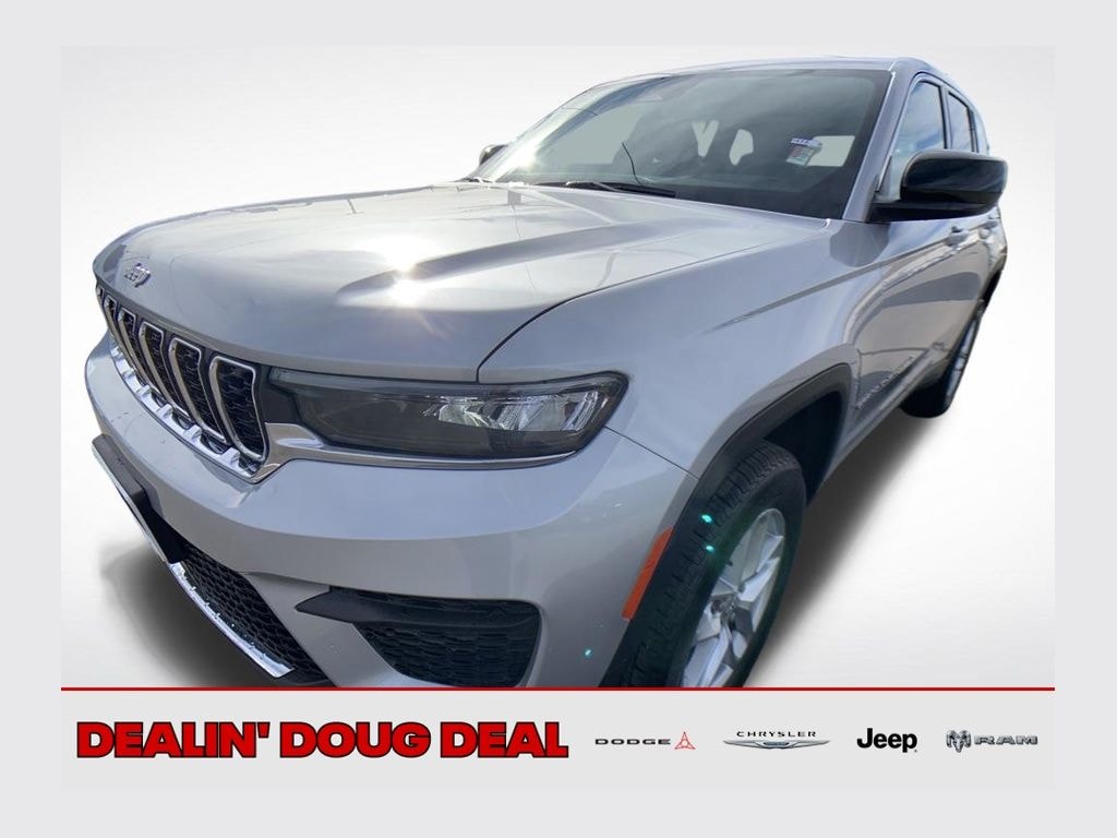 New 2026 Jeep Grand Cherokee Laredo Sport Utility