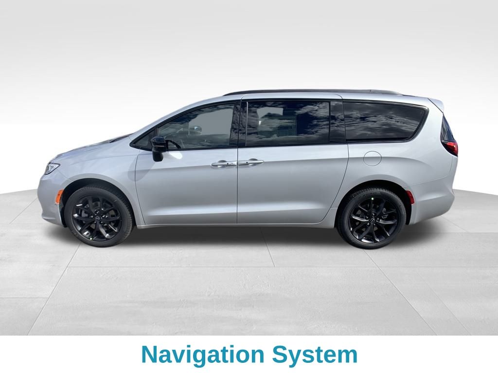 2026 Chrysler Pacifica Limited photo 2