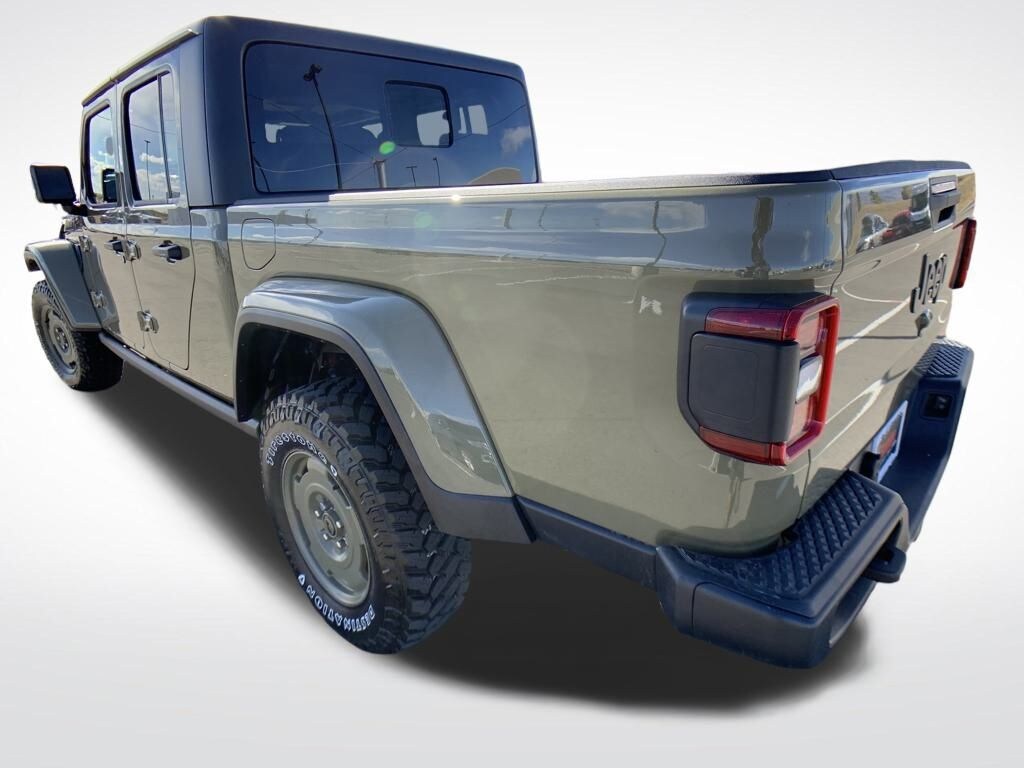 New 2026 Jeep Gladiator Sport Pickup