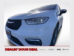 2026 Chrysler Pacifica Pinnacle Passenger Van