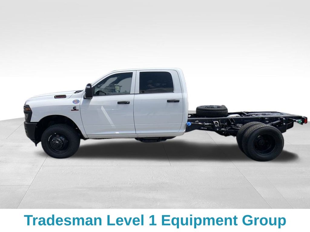 2025 Ram 3500 Tradesman Big Horn photo 2
