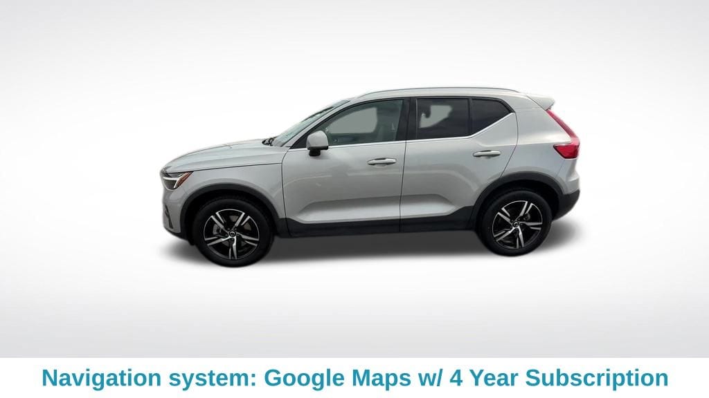 Used 2025 Volvo XC40 B5 Core SUV