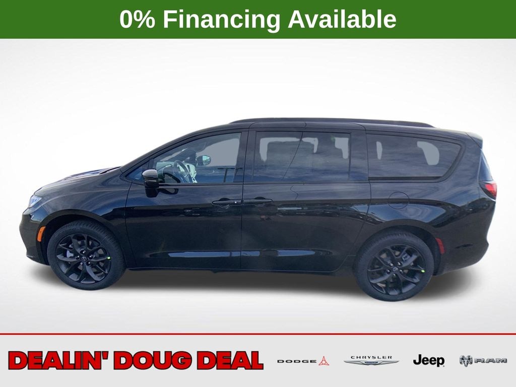 New 2026 Chrysler Pacifica Select Passenger Van