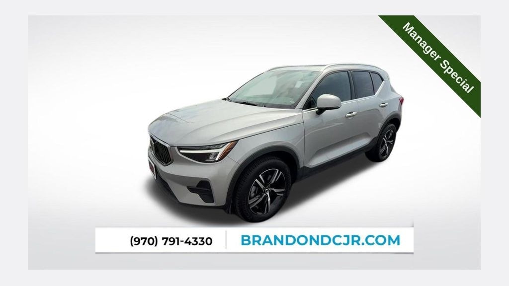 Used 2025 Volvo XC40 B5 Core SUV