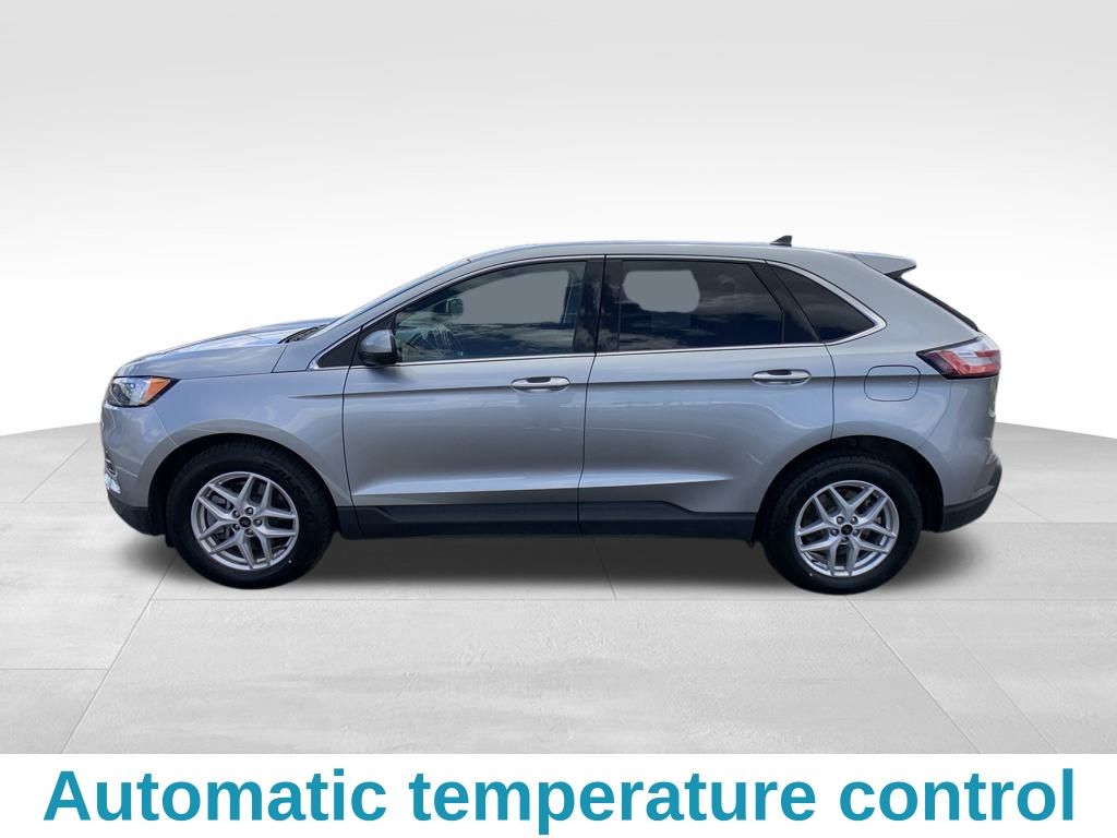 2024 Ford Edge SEL photo 2
