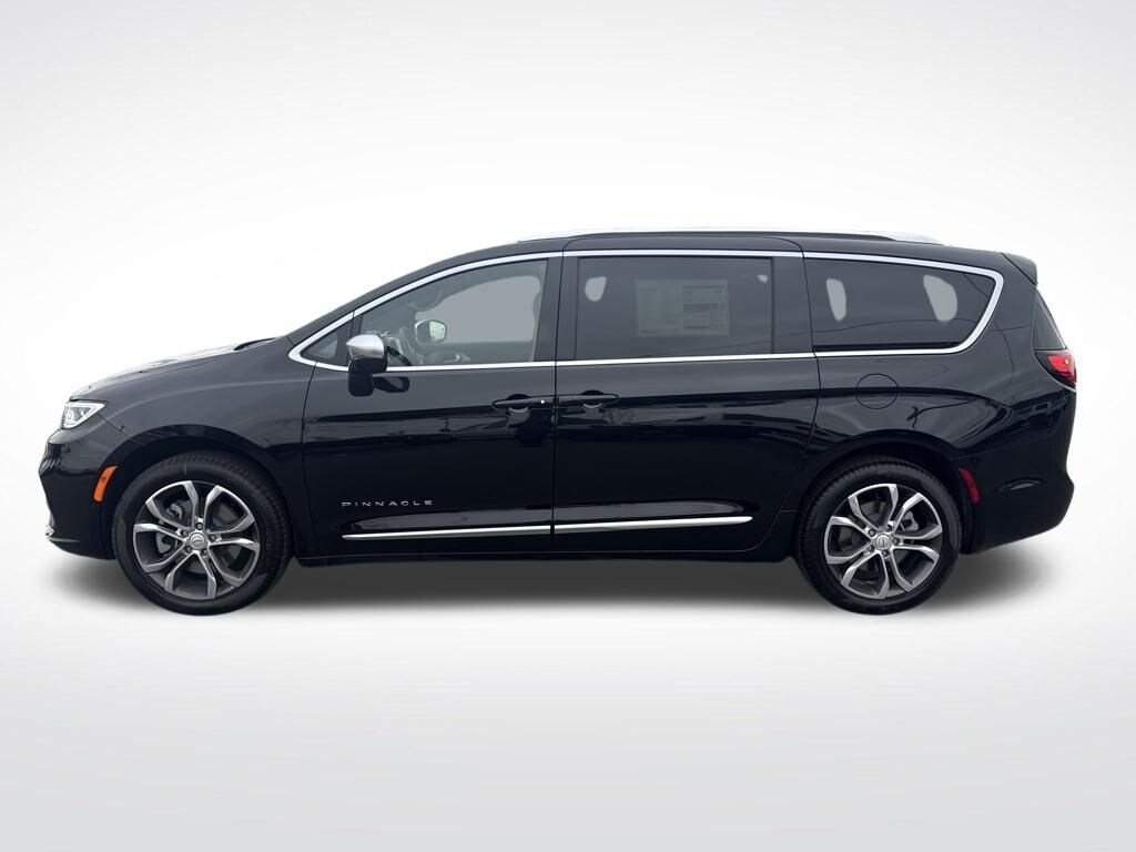 New 2026 Chrysler Pacifica Pinnacle Minivan/Van
