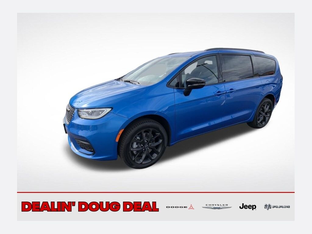 New 2026 Chrysler Pacifica Limited Minivan/Van