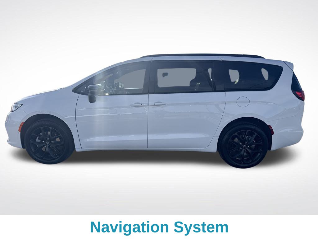 New 2026 Chrysler Pacifica Limited Minivan/Van