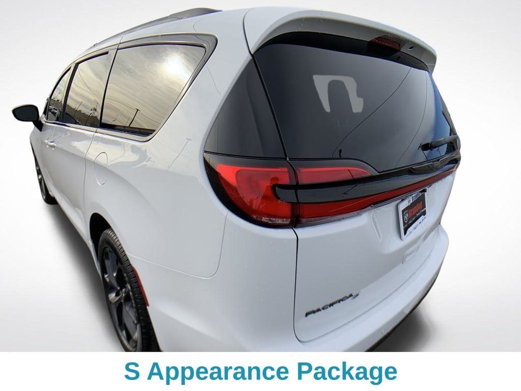 New 2026 Chrysler Pacifica Select Minivan/Van