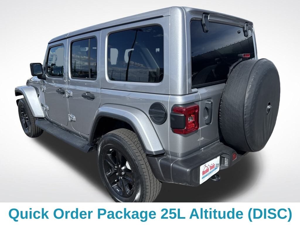 Used 2021 Jeep Wrangler Unlimited Sahara Altitude SUV