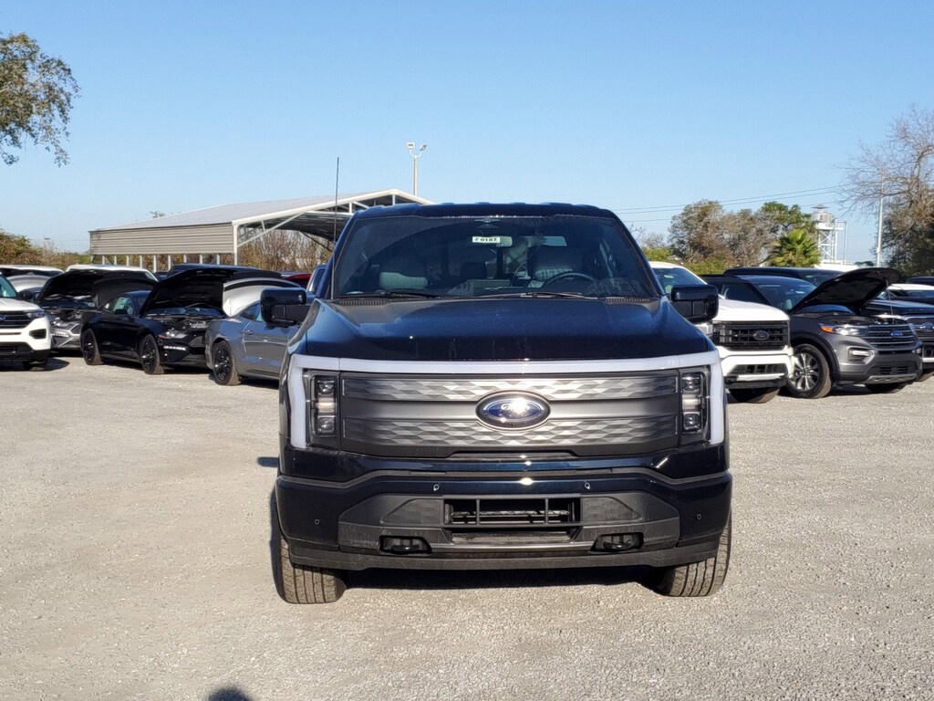 New 2023 Ford F-150 Lightning LARIAT LARIAT 4WD SuperCrew 5.5 Box