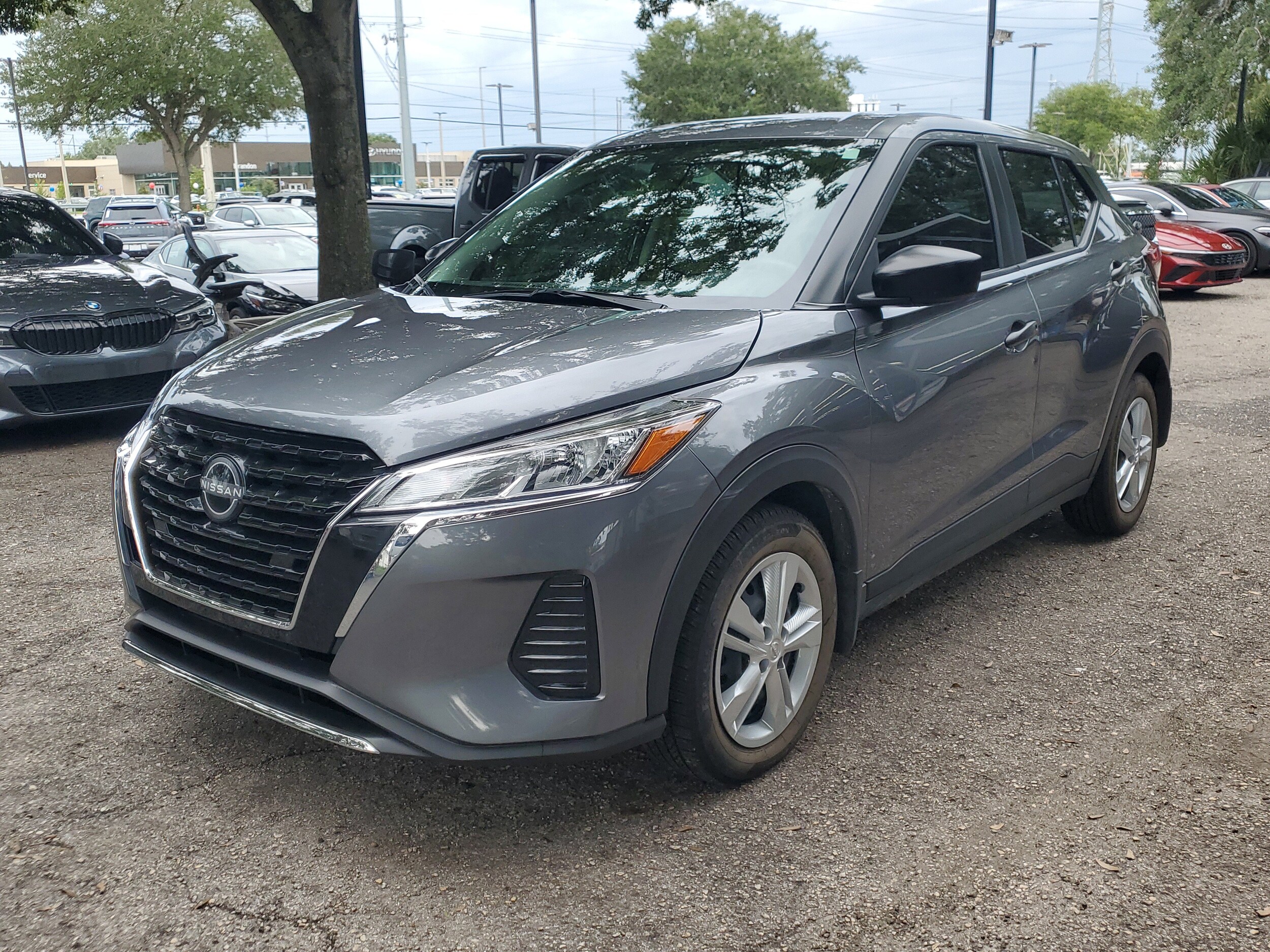 2024 Nissan Kicks S photo 3