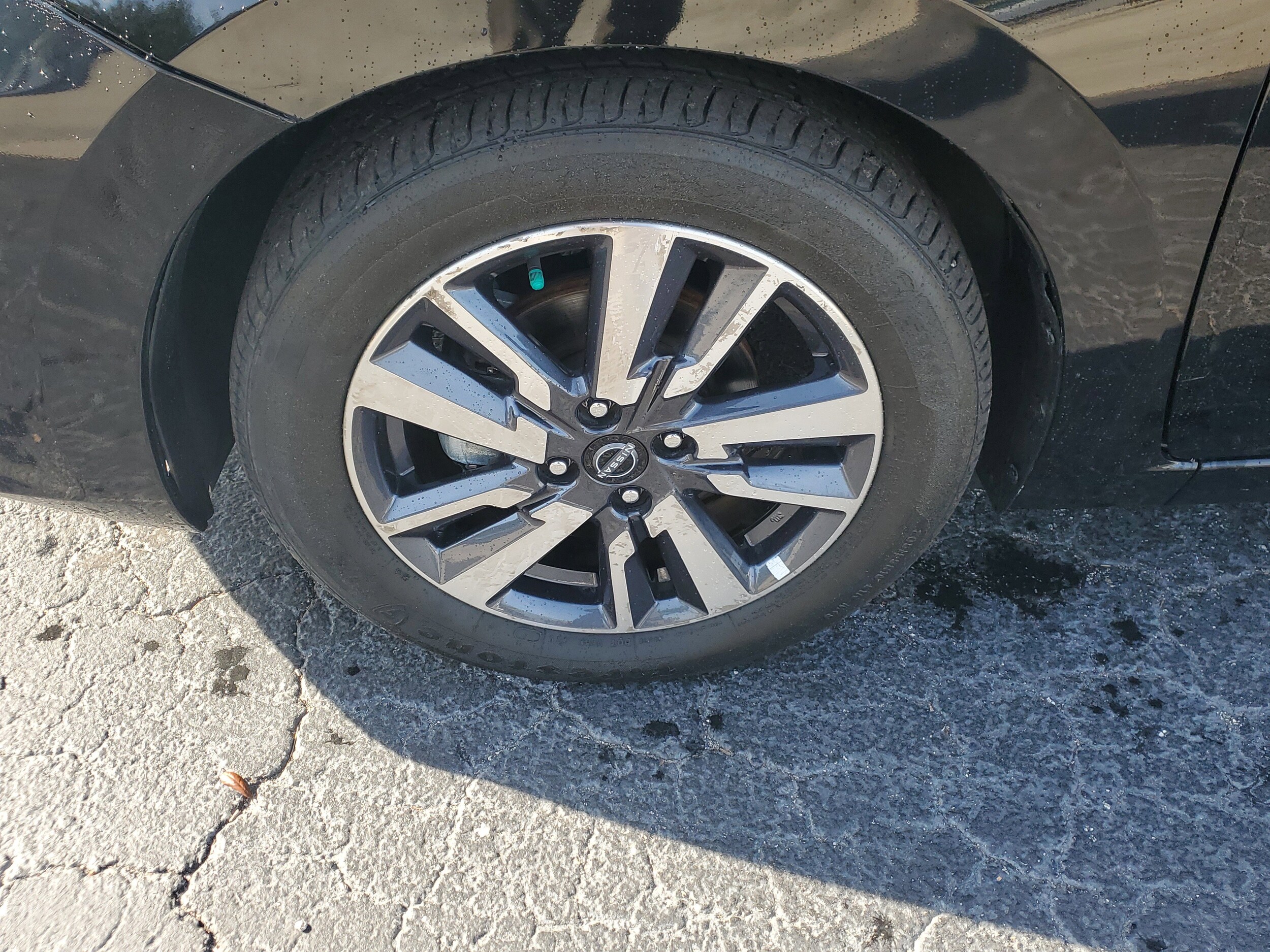 2023 Nissan Versa 1.6 SV photo 4