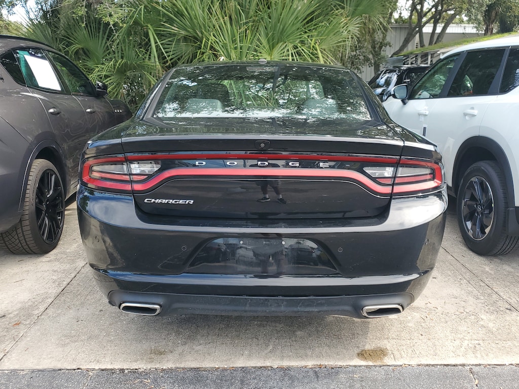 2022 Dodge Charger SXT photo 7