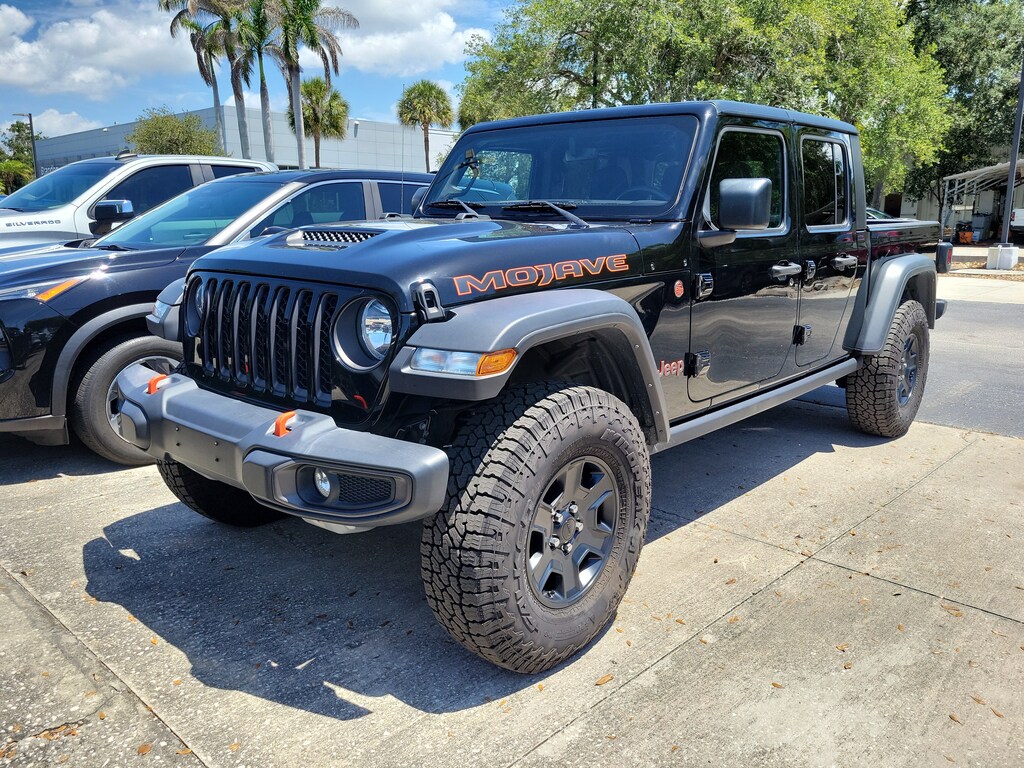Used 2023 Jeep Gladiator Mojave Truck Crew Cab