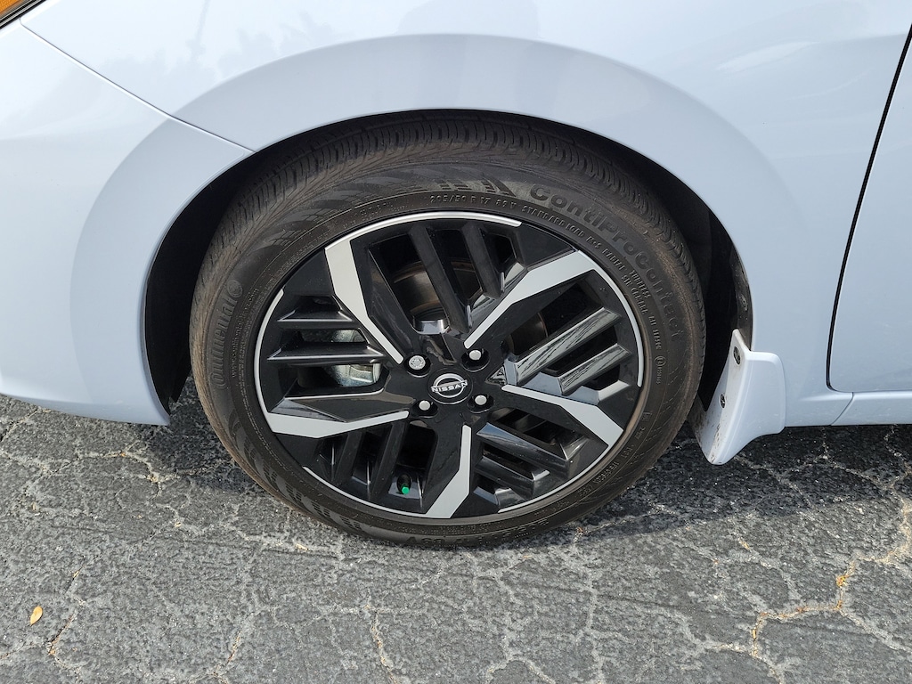 Certified 2025 Nissan Versa 1.6 SR Sedan