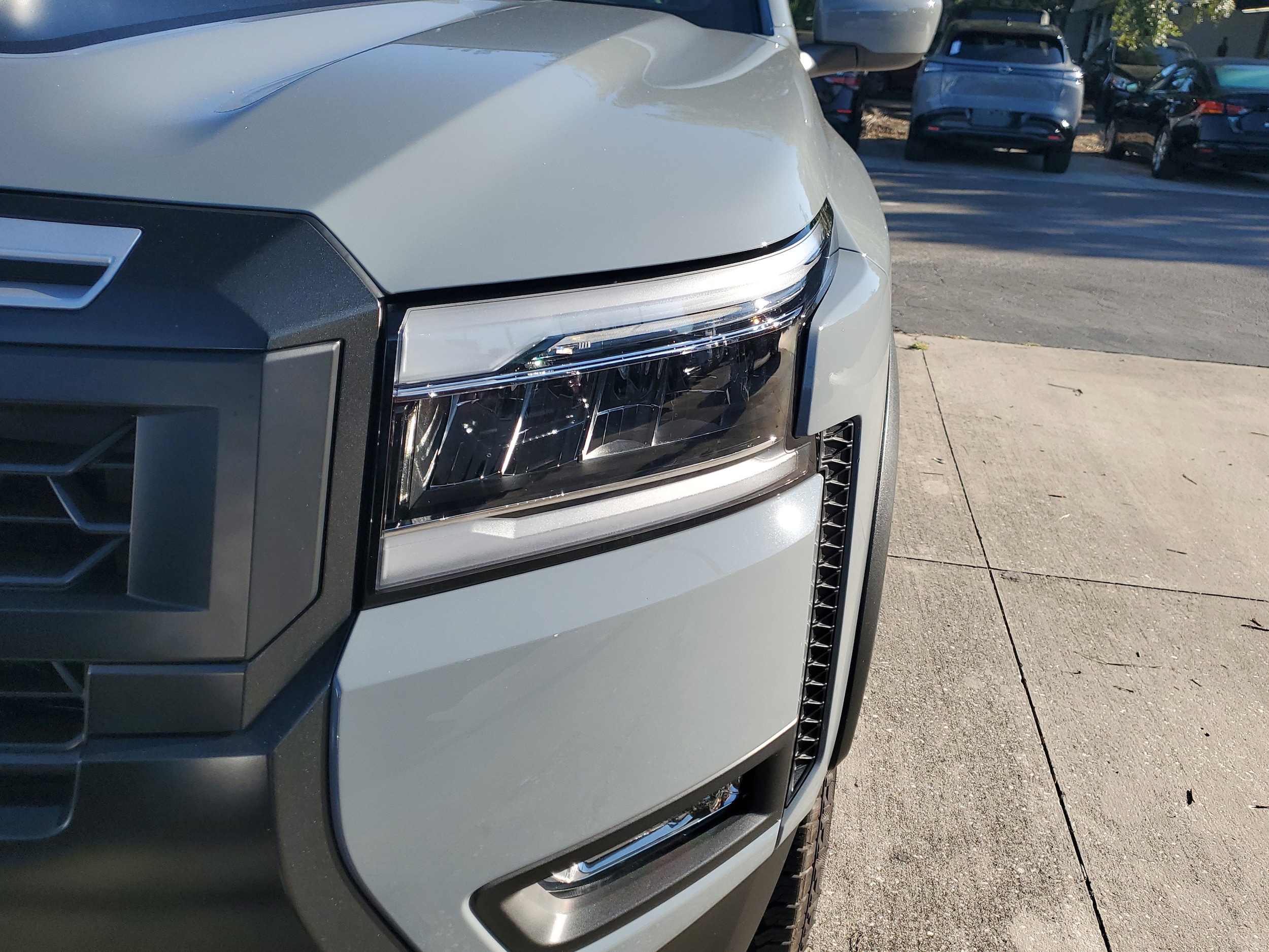 2025 Nissan Frontier PRO-X photo 2