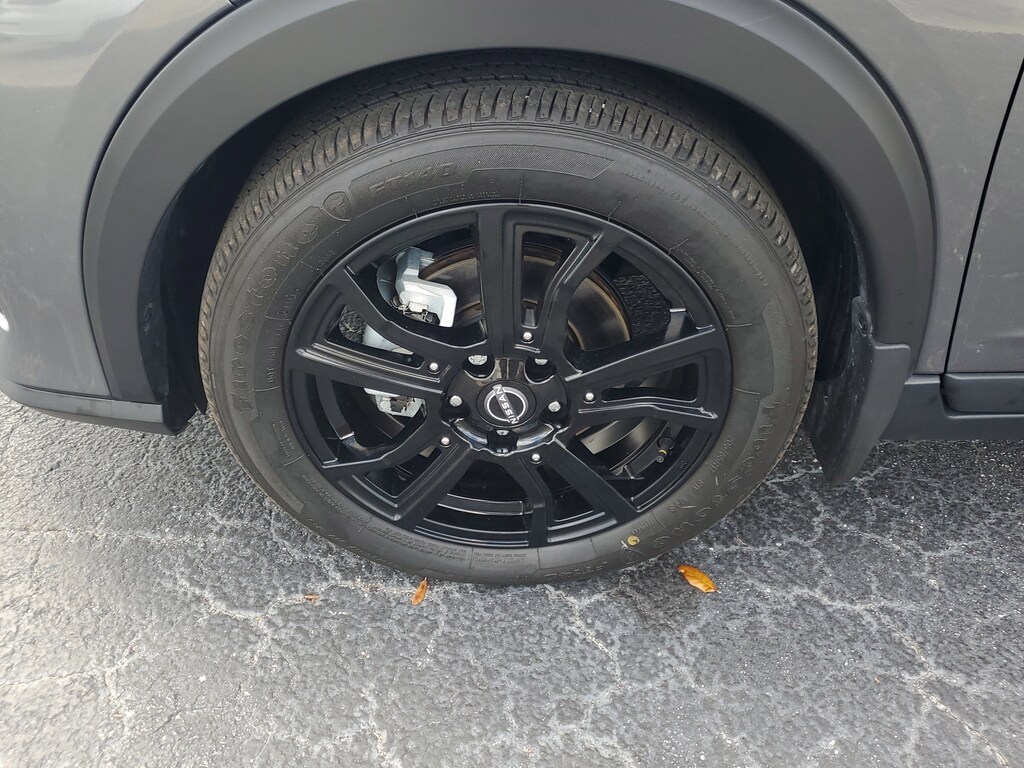 Used 2023 Nissan Kicks SR SUV