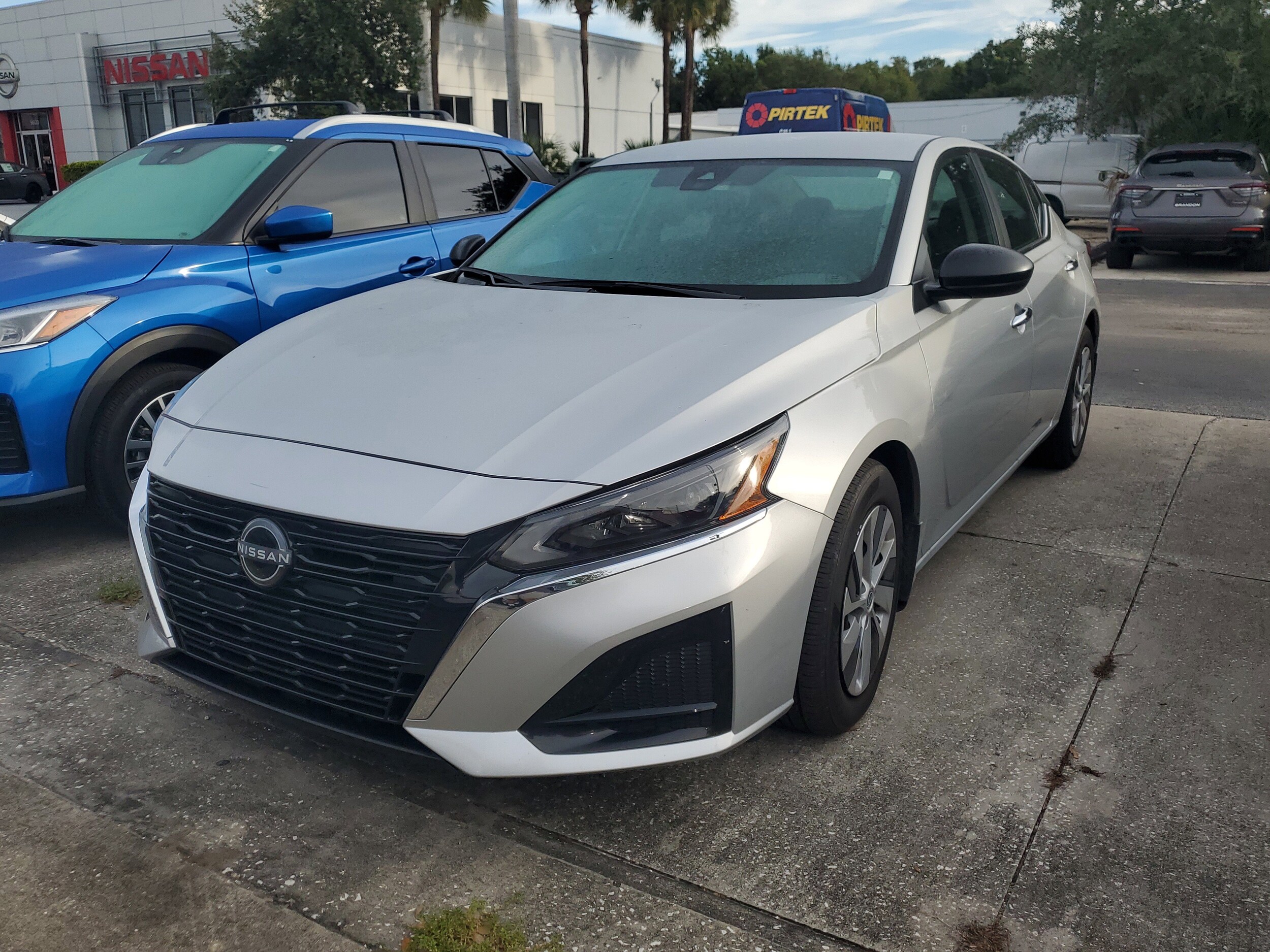 2024 Nissan Altima 2.5 S photo 2