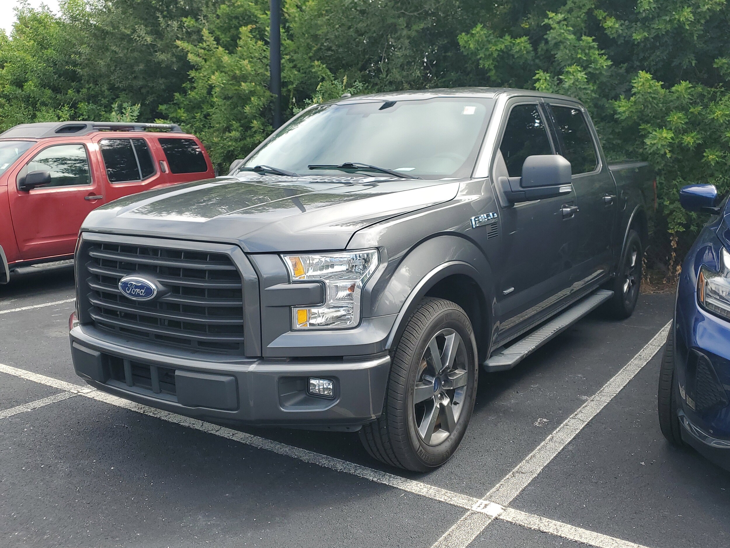 2017 Ford F-150 XLT photo 2