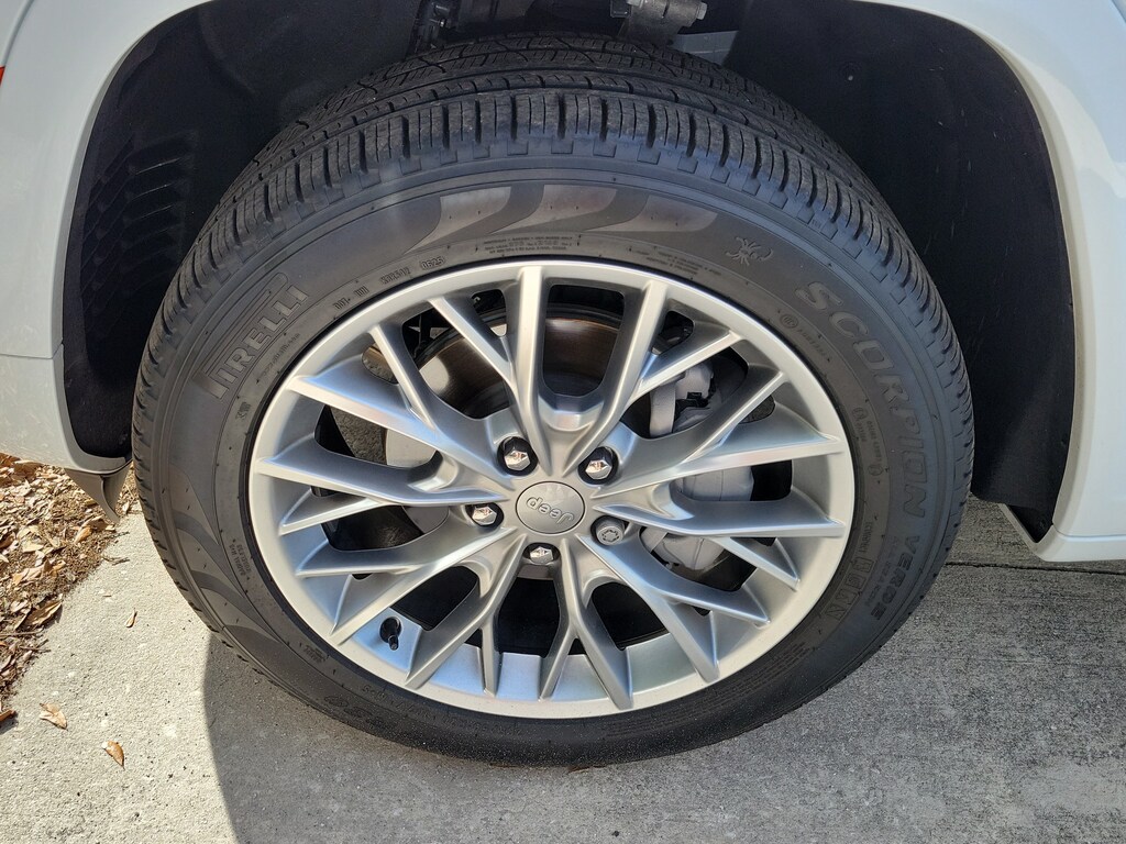 Used 2025 Jeep Grand Cherokee Summit SUV