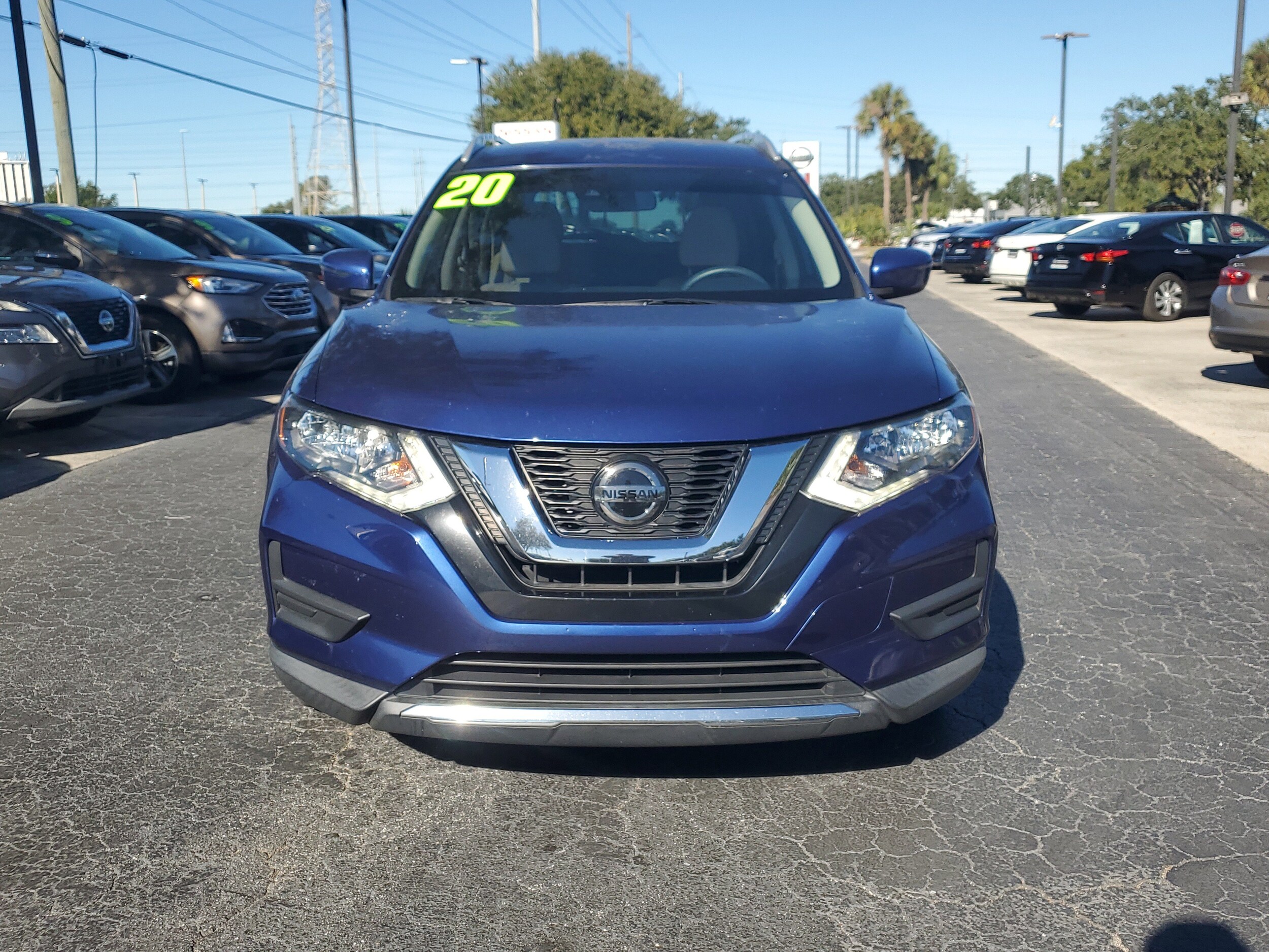 2020 Nissan Rogue SV photo 2
