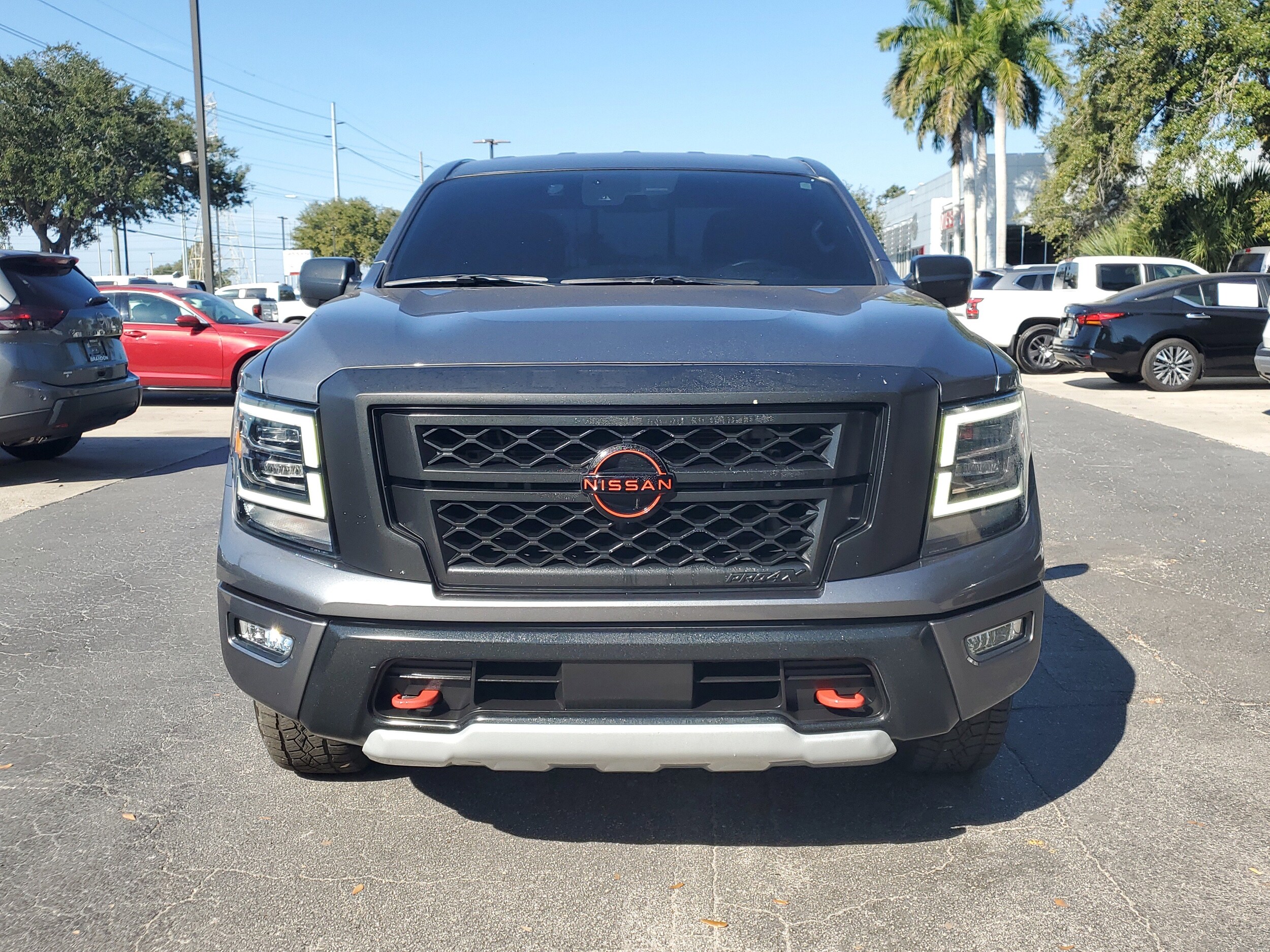 2023 Nissan Titan PRO-4X photo 2