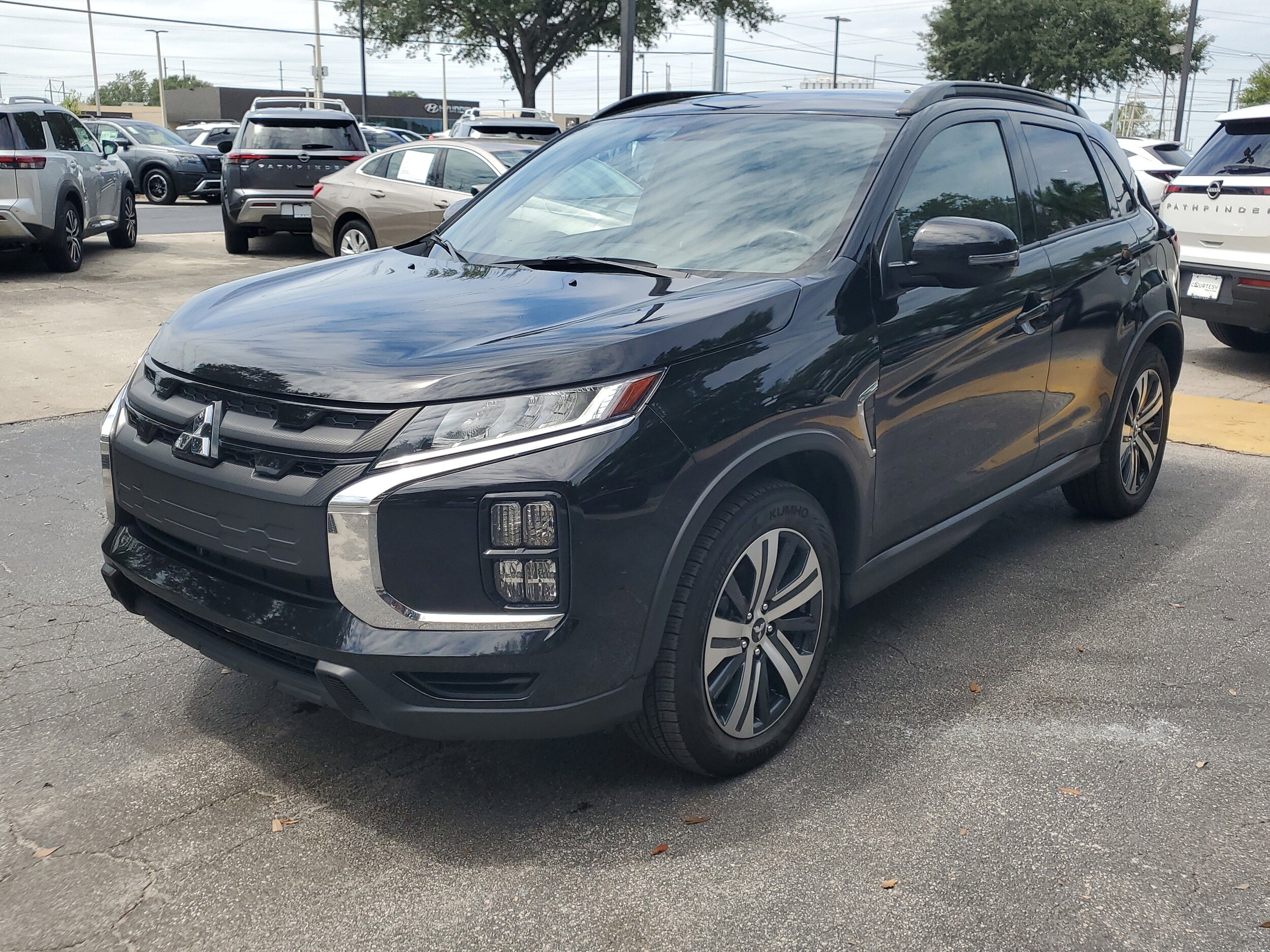 2023 Mitsubishi Outlander Sport GT photo 3