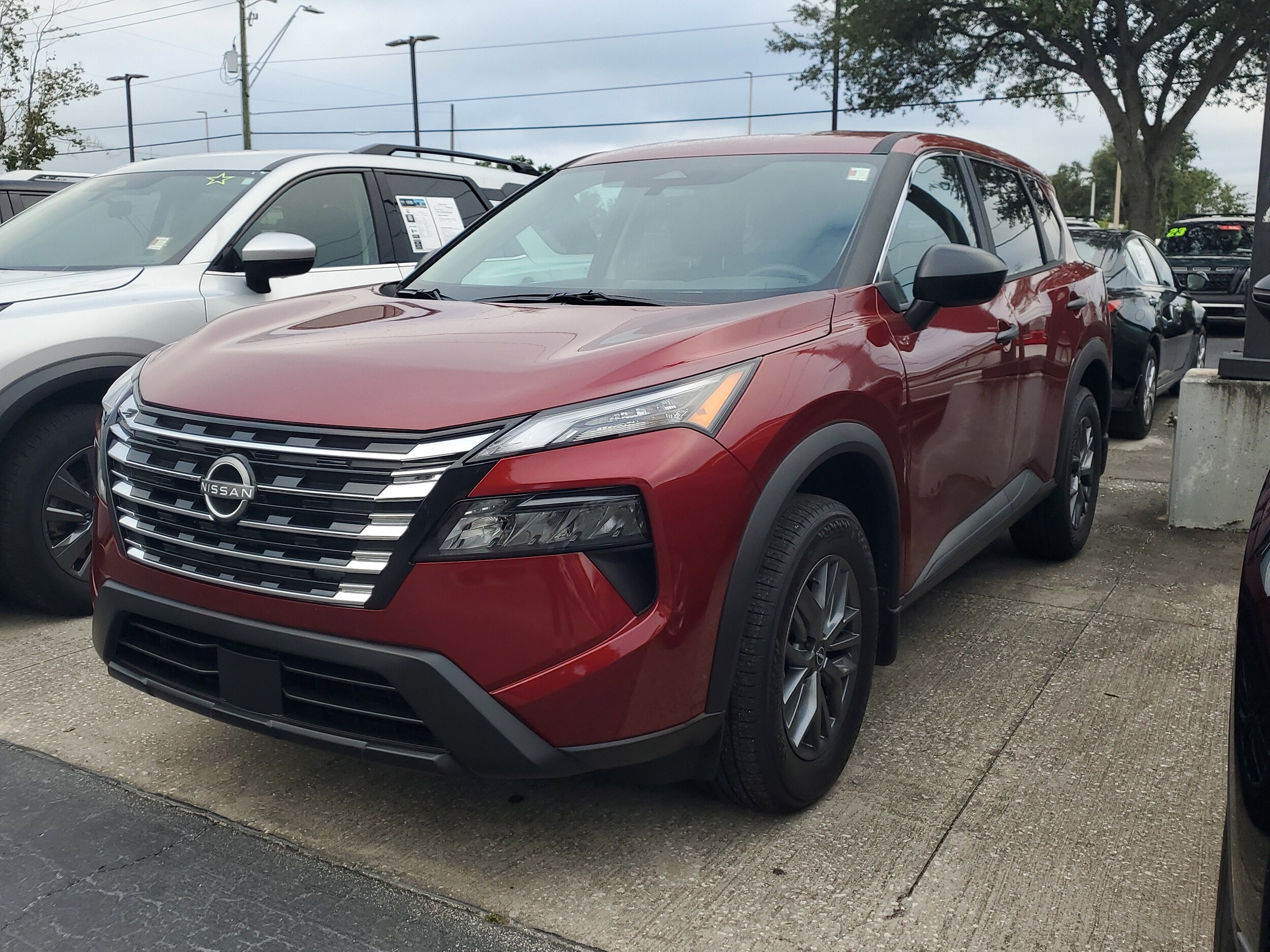 2026 Nissan Rogue S photo 3
