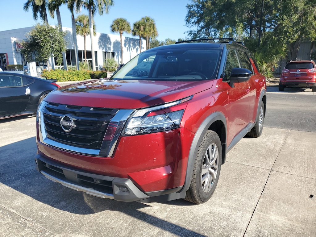 Used 2022 Nissan Pathfinder SL SUV