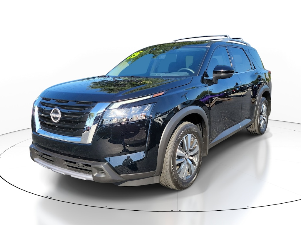 Certified 2025 Nissan Pathfinder SL SUV