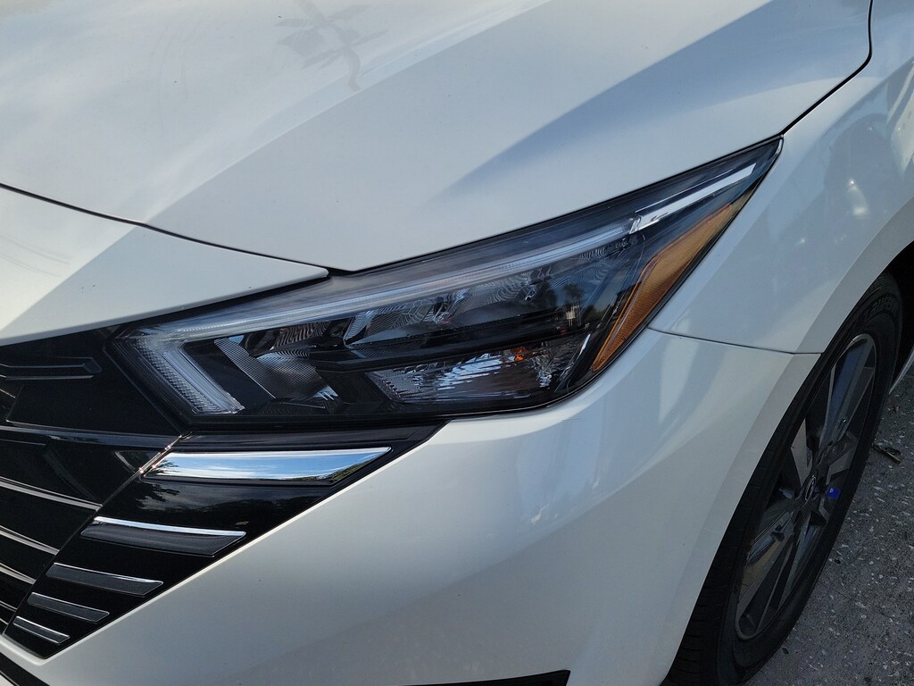 Certified 2025 Nissan Versa 1.6 SV Sedan